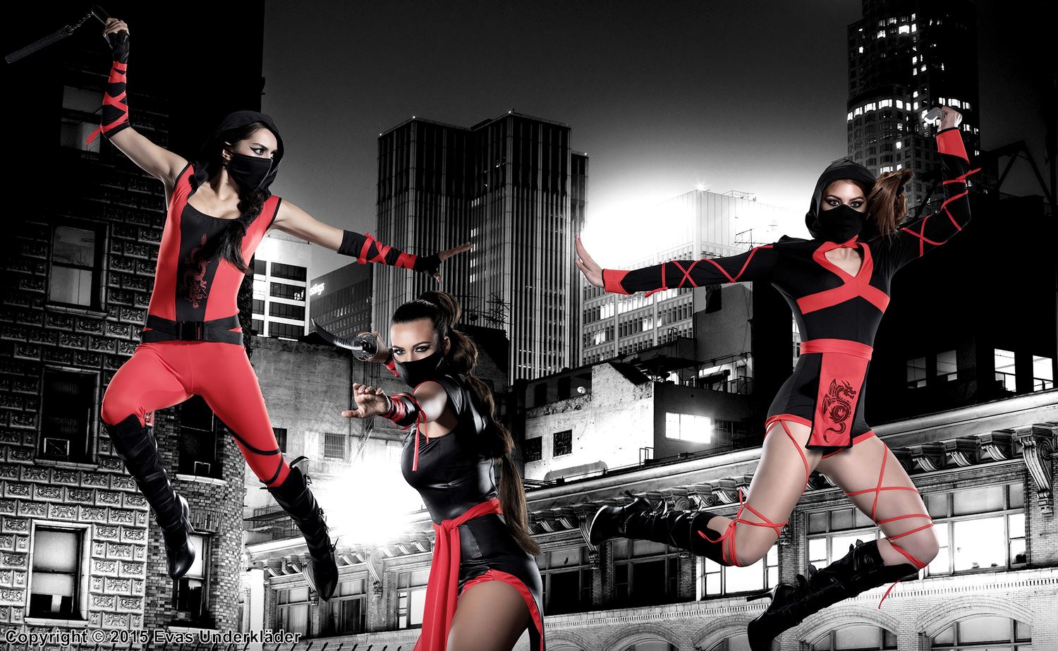 Kvinnelig ninja (også kjent som kunoichi), kostyme-catsuit, hette, drage